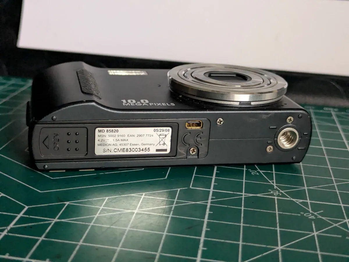 Medion 10MP CCD🌈digital compact camera - Image 4