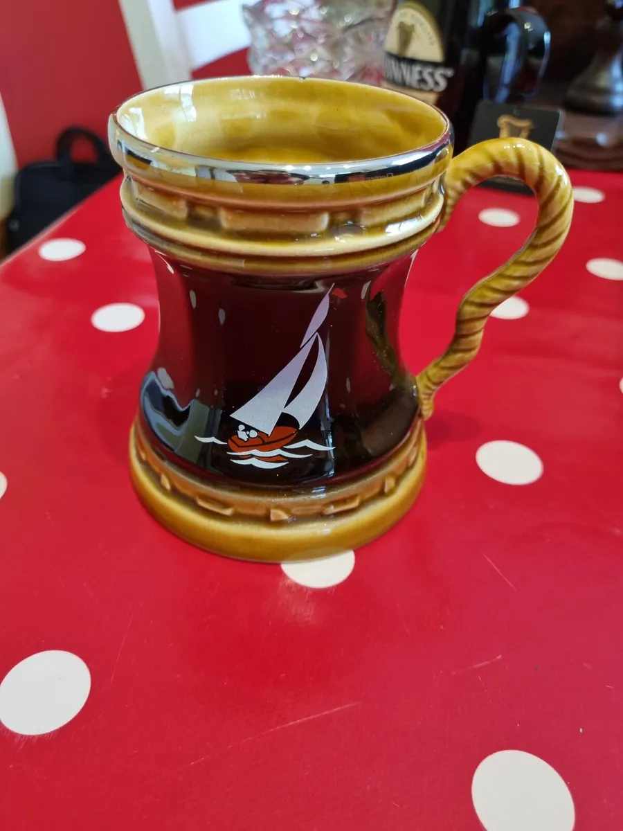 Vintage Sylvac ceramic tankard - Image 1