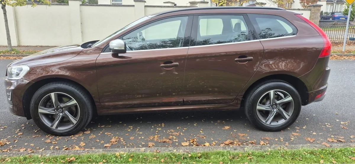 14 Volvo XC60 R Design NCTd and Taxed - Image 1