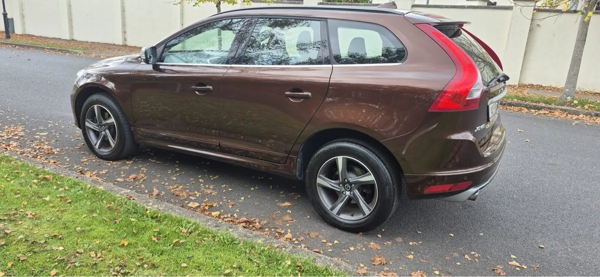 14 Volvo XC60 R Design NCTd and Taxed - Image 2