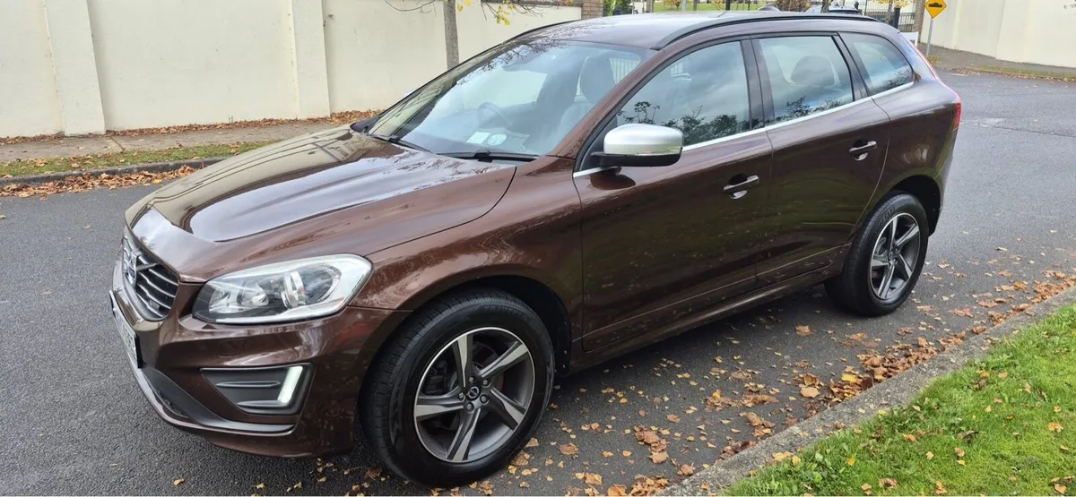 14 Volvo XC60 R Design NCTd and Taxed - Image 3