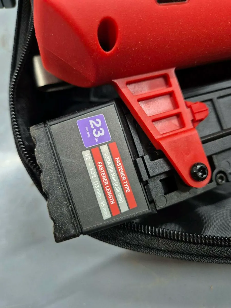 Milwaukee M12 23 Gauge Pin Nail Gun Kit - Image 4
