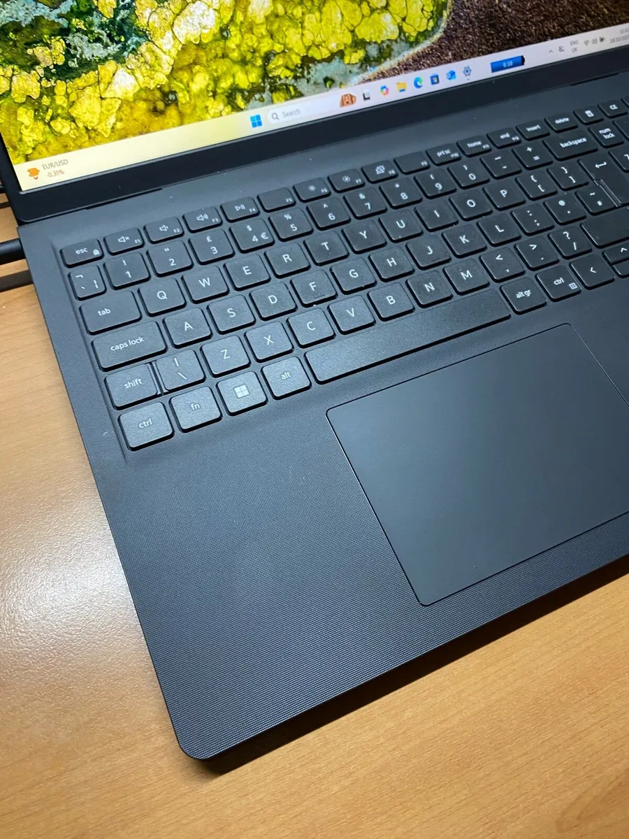 Dell laptop i5 pro 12gen 16-256 win 11 p - Image 3