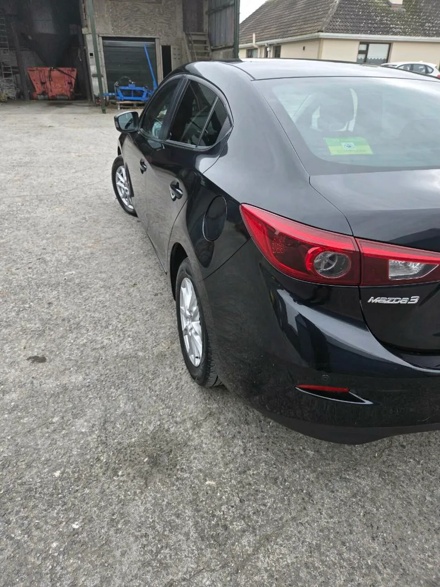 Car - Image 3