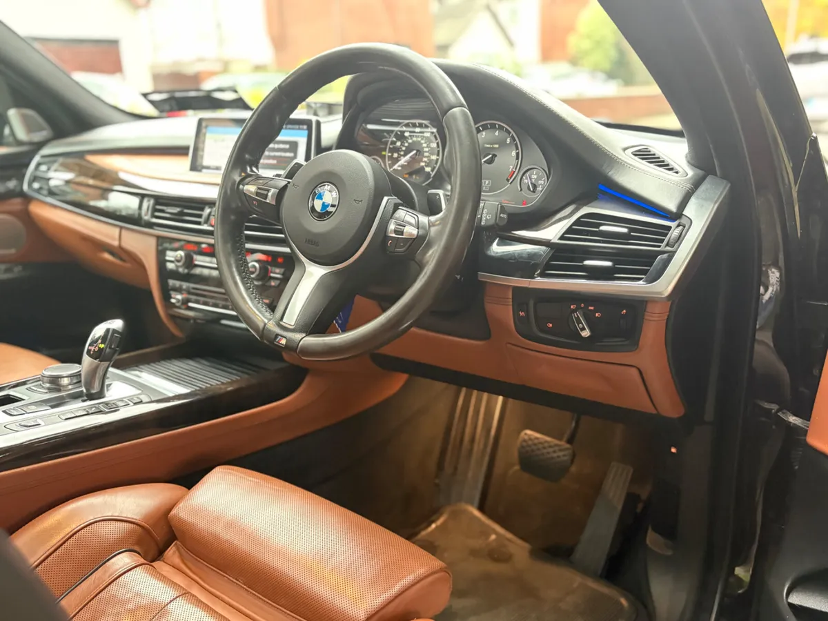 2017 BMW X5 40E MSPORT *Mega spec* LOW KMS* - Image 4