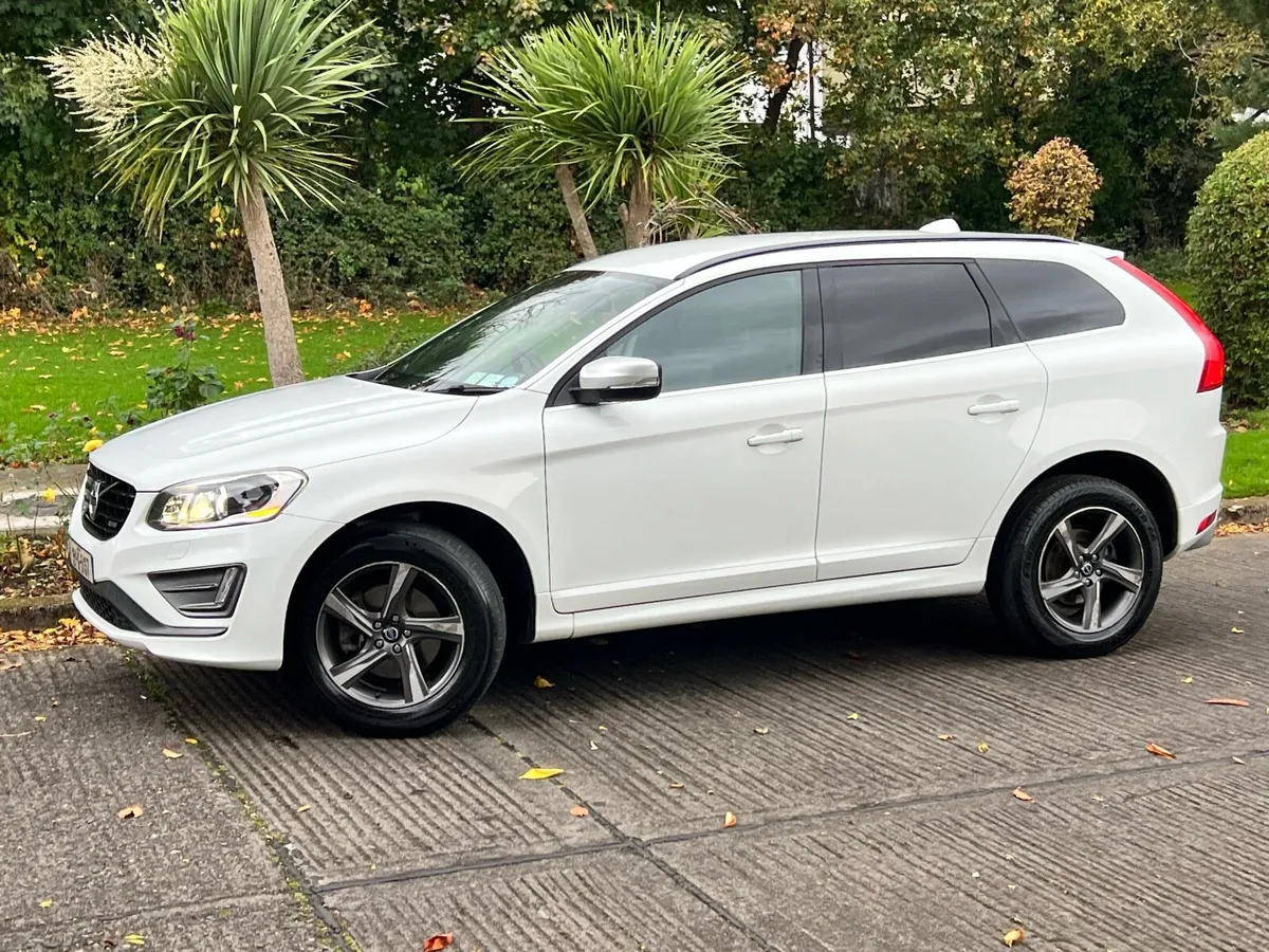 151 VOLVO XC60 R-DESIGN  2.0 DIESEL AUTOMATIC - Image 2