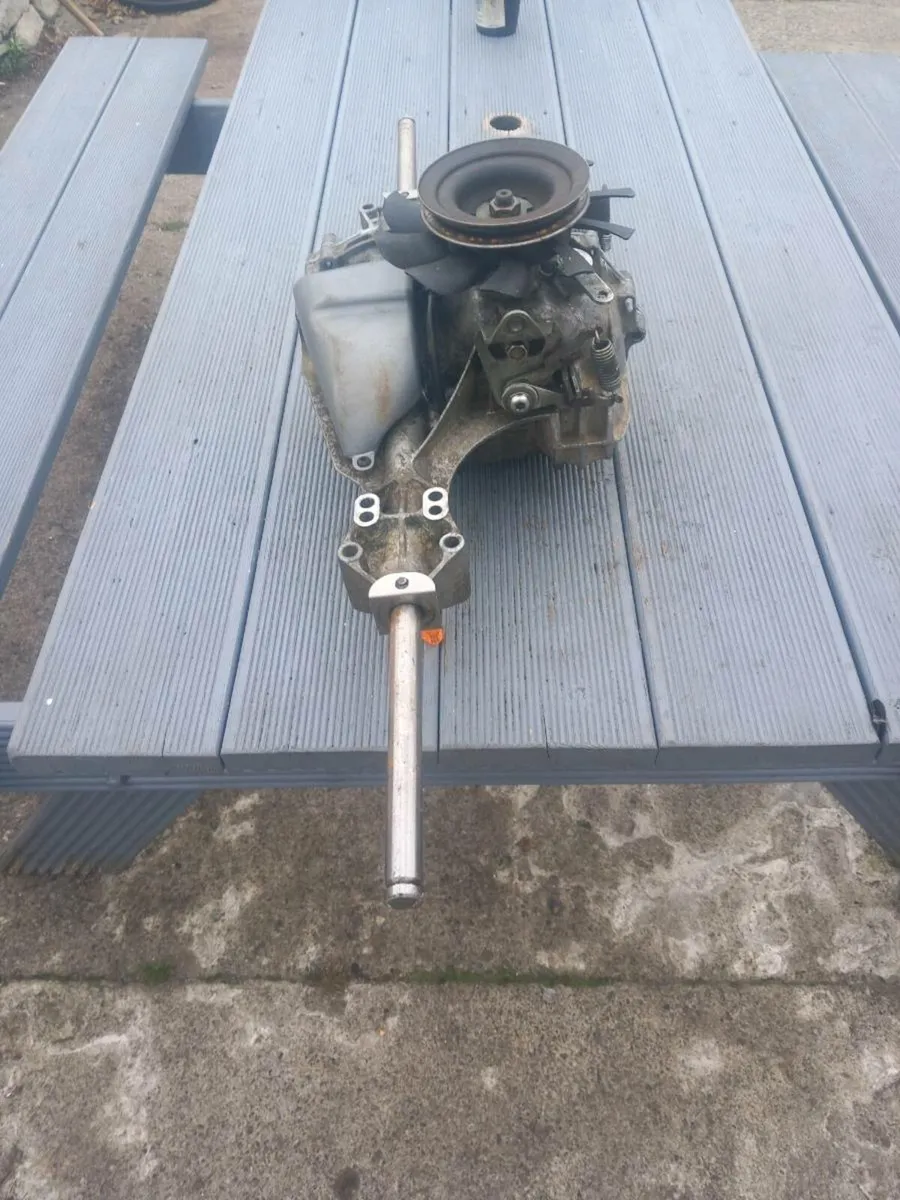 Castlegarden hydrostatic transmission for sale - Image 4