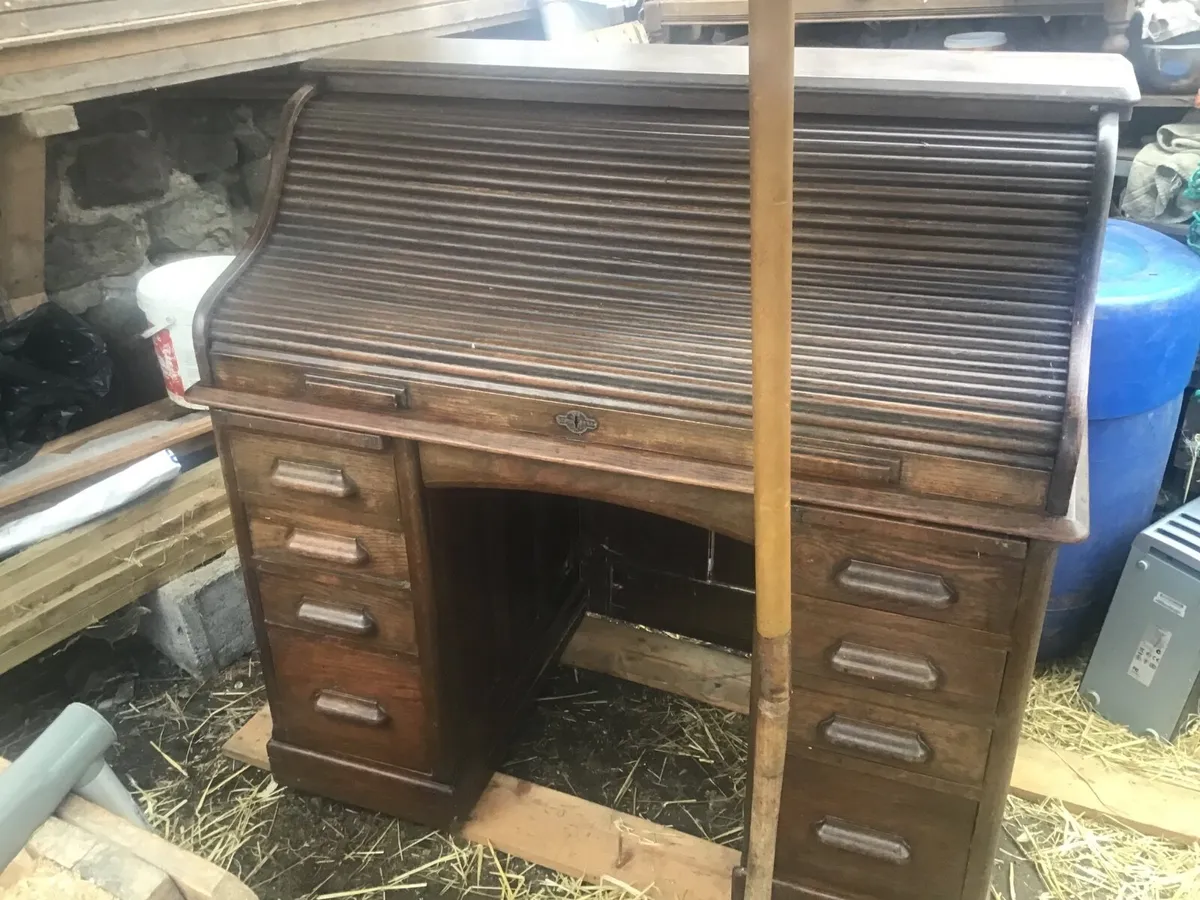 Roll top desk - Image 1