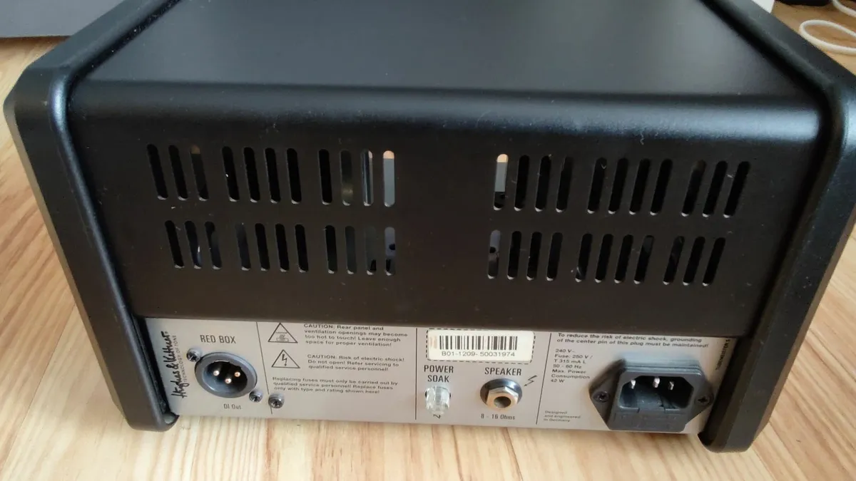 Hughes & Kettner TubeMeister 5 Guitar Amp - Image 4