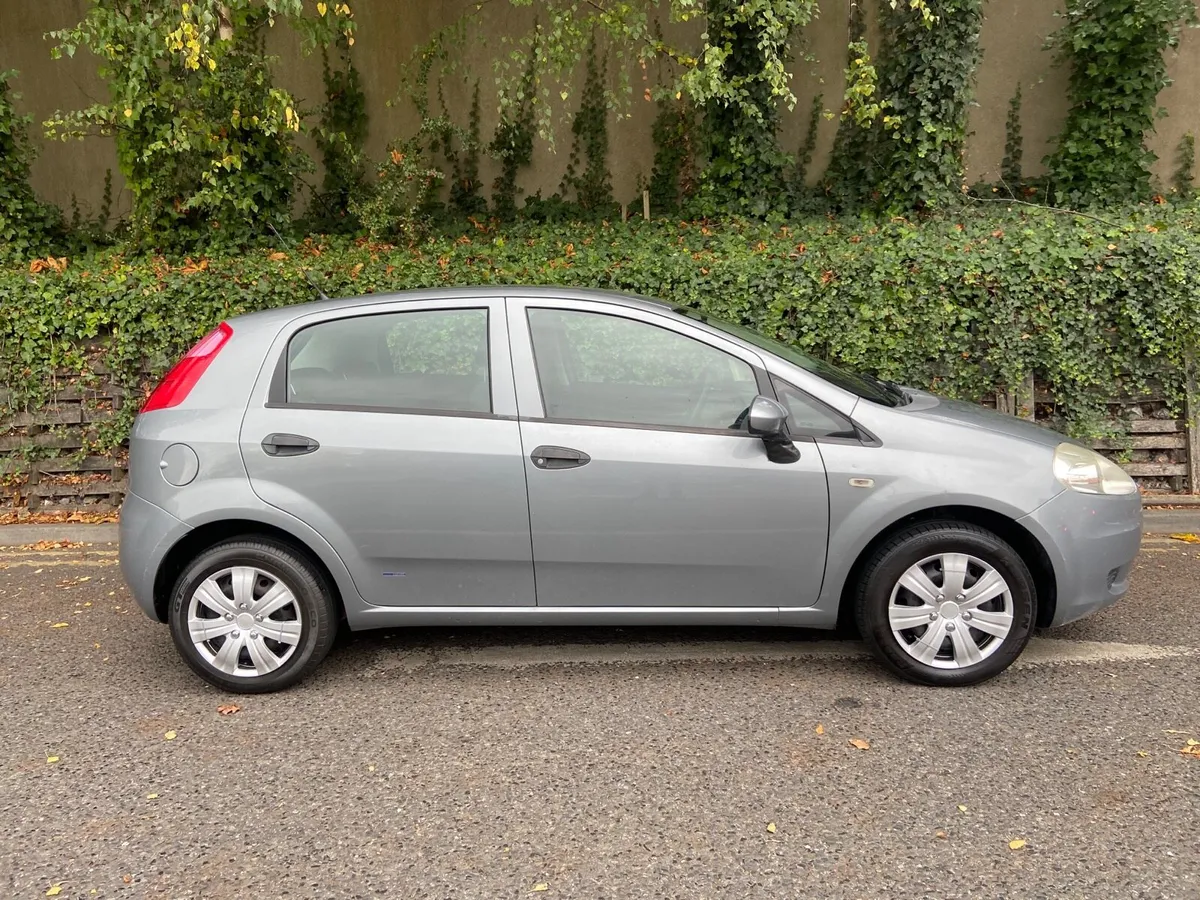 2009 FIAT PUNTO 1.2 petrol - Image 4