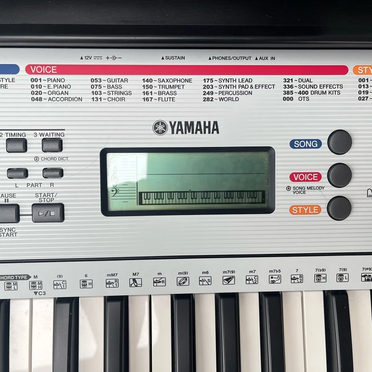 Yamaha keyboard - Image 4