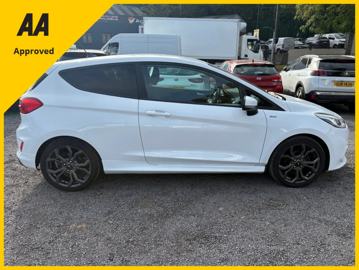 Ford Fiesta ST-LINE EDITION TU - Image 4