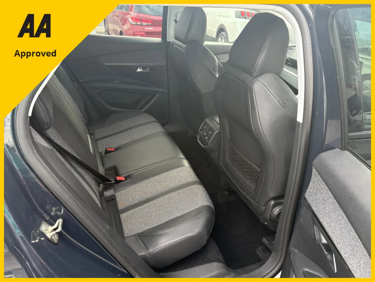 Peugeot 3008 ALLURE BLUEHDI S/S A - Image 4