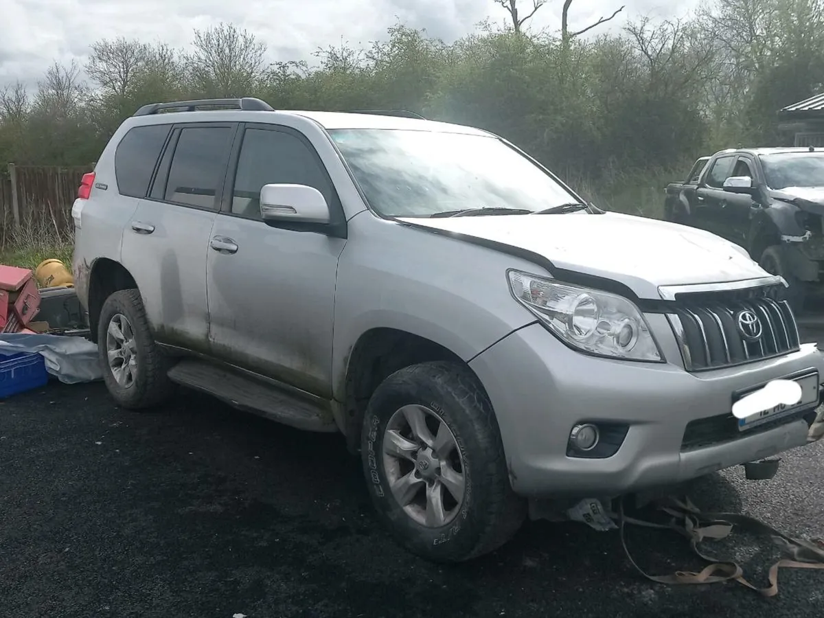 Toyota Landcruiser 3.0 D4D Automatic Brakeing Only