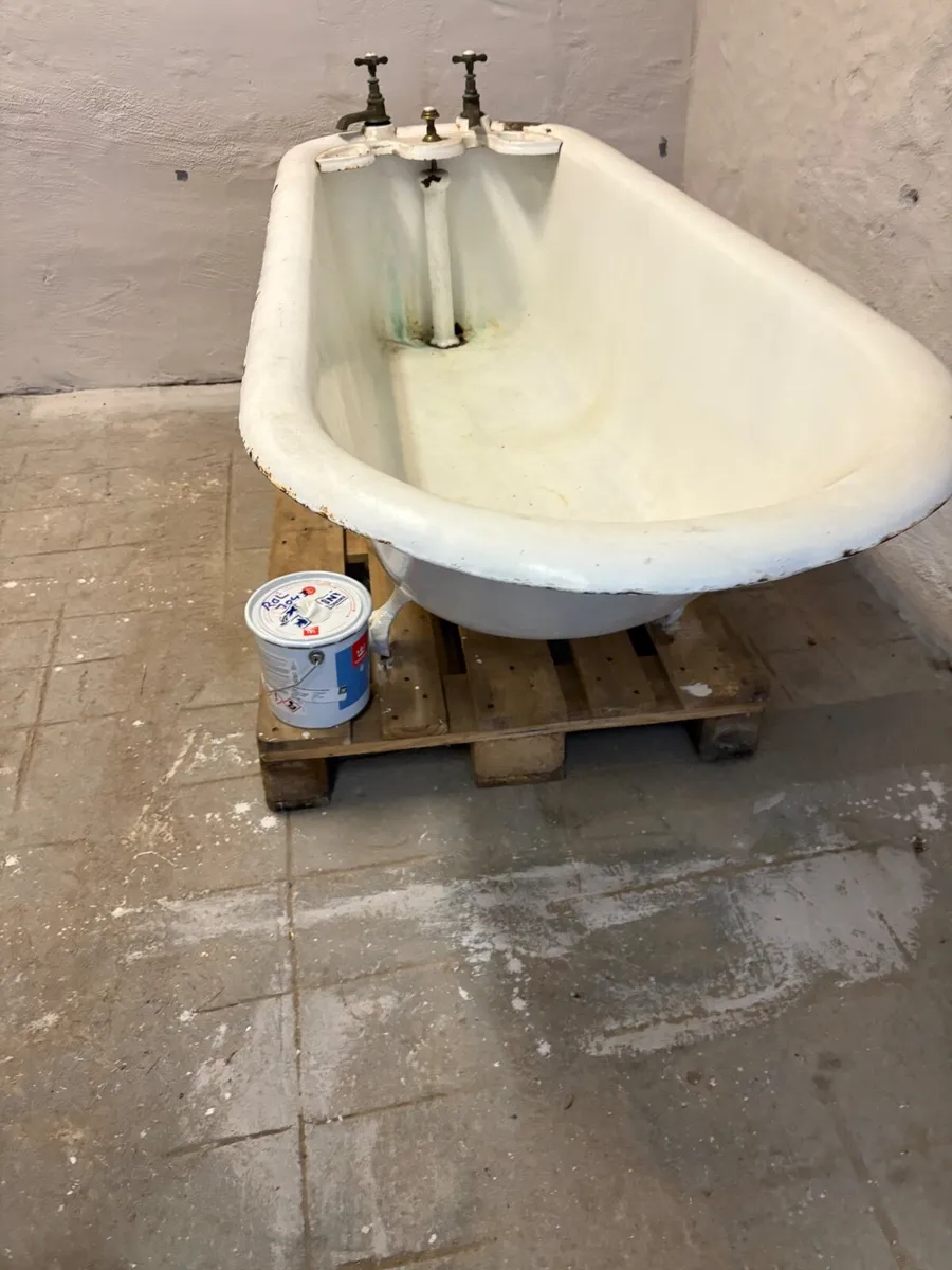 3 antique cast iron baths - Image 3