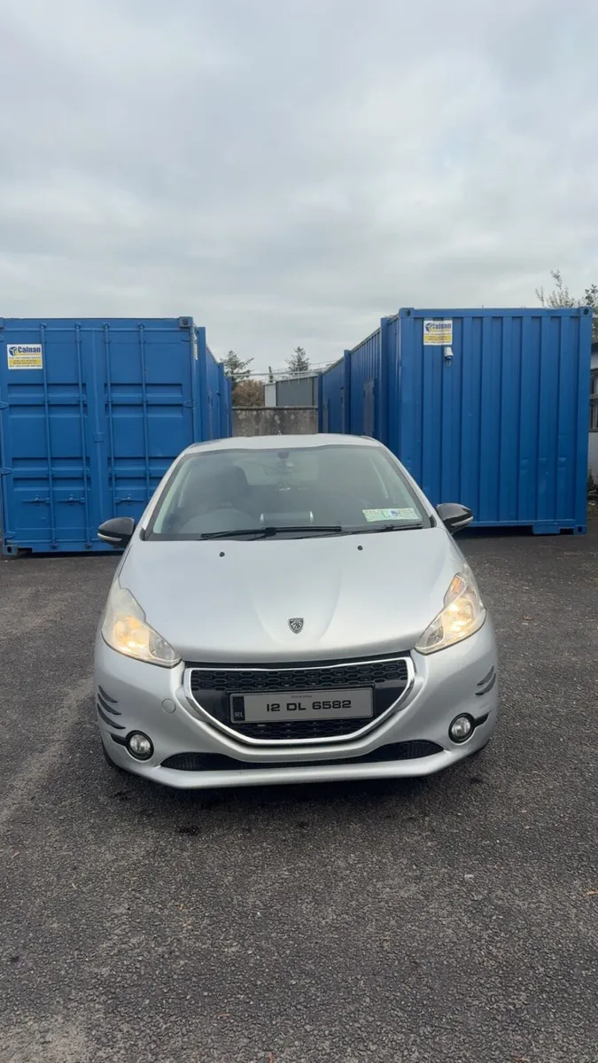 Peugeot 208 - Image 1