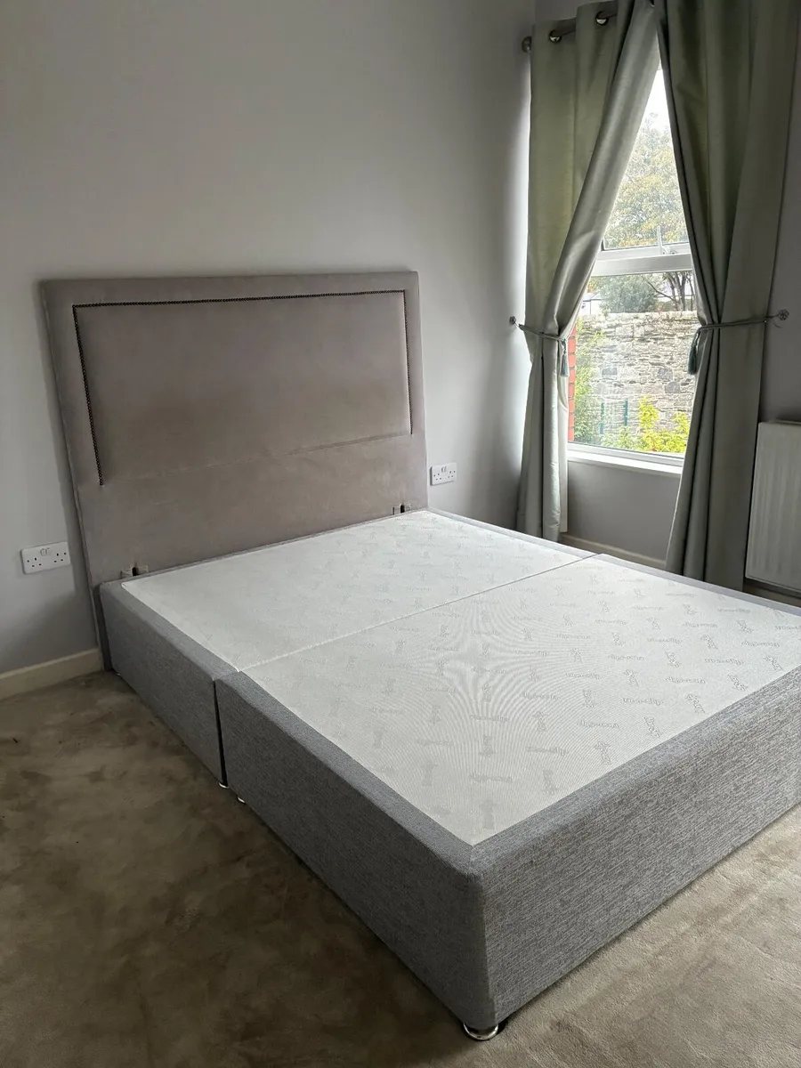 King size bed - Image 2
