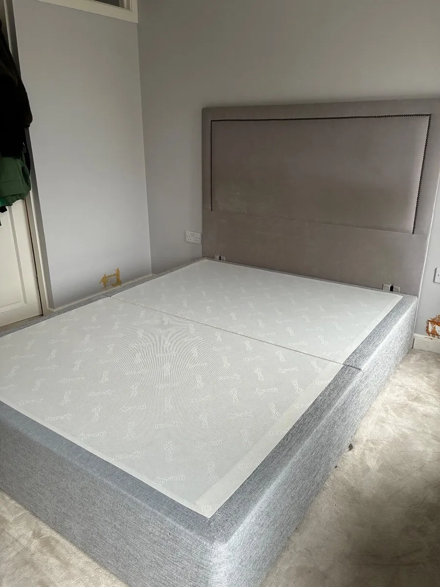 King size bed - Image 4