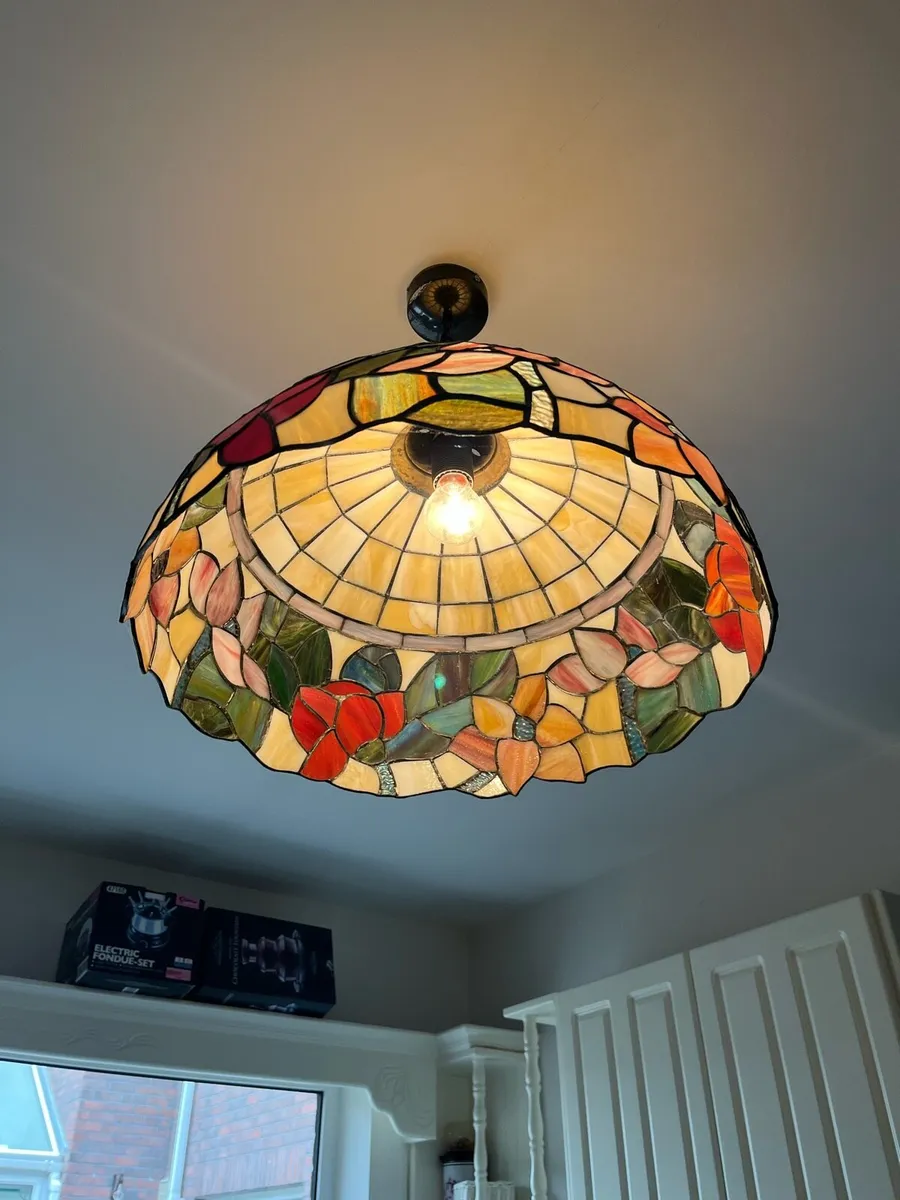 Tiffany Lampshade - Image 3