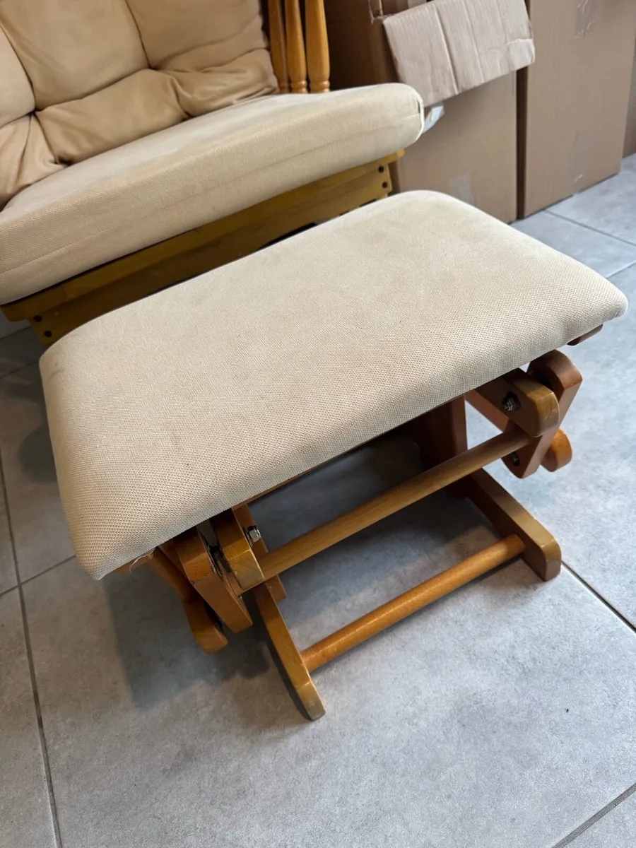 Wooden rocking chair - Image 4