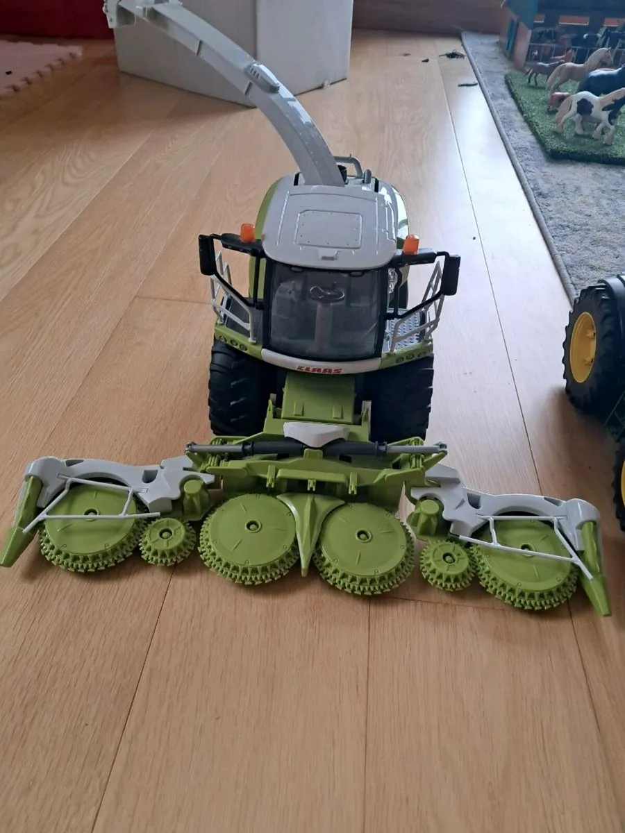 Bruder, Farming, Tractors - Image 3