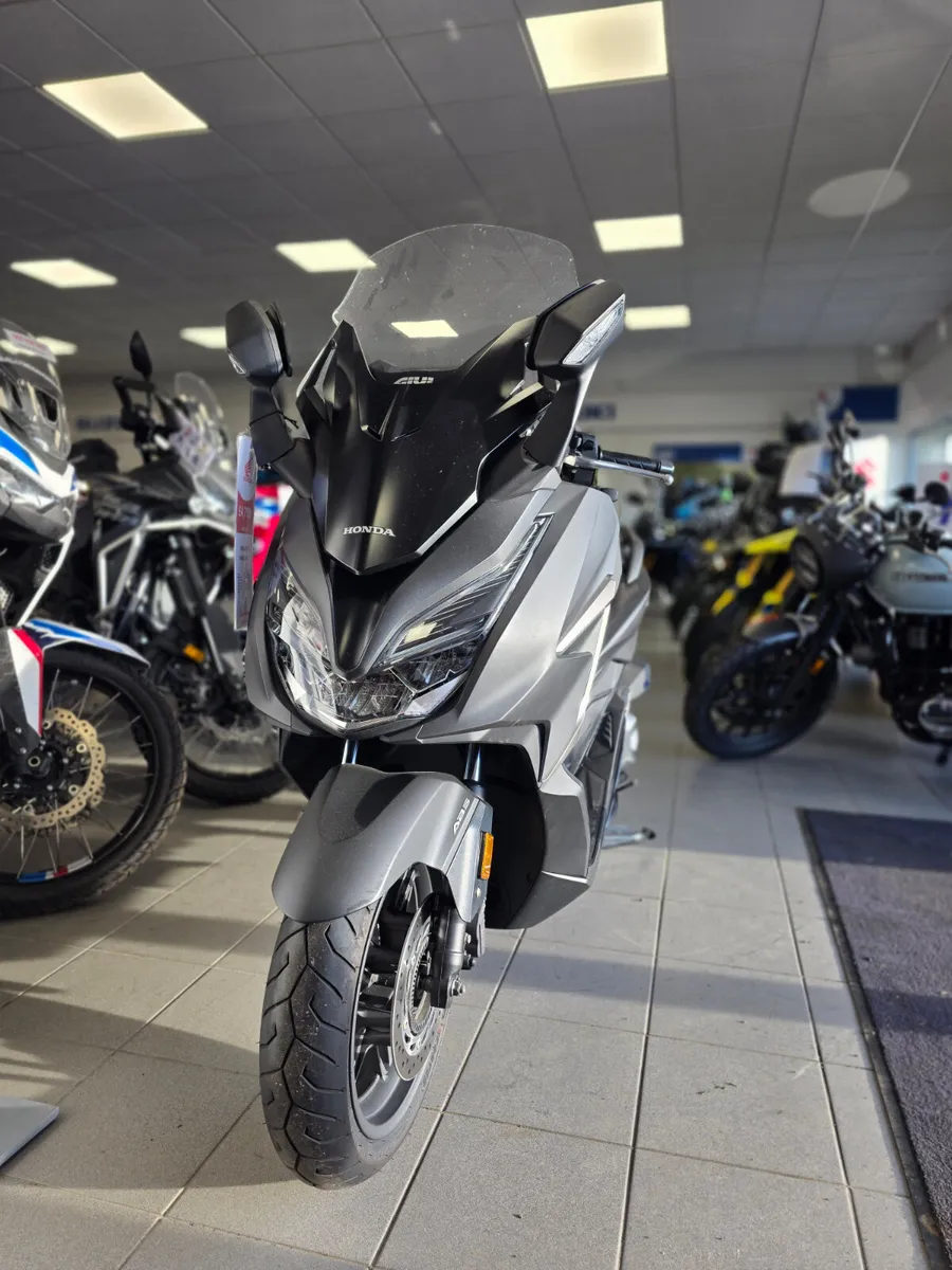 Honda NSS350 Forza - Image 4
