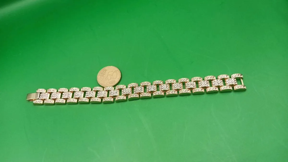 Gold tone diamante bracelet, unisex, D18 post 6e - Image 4