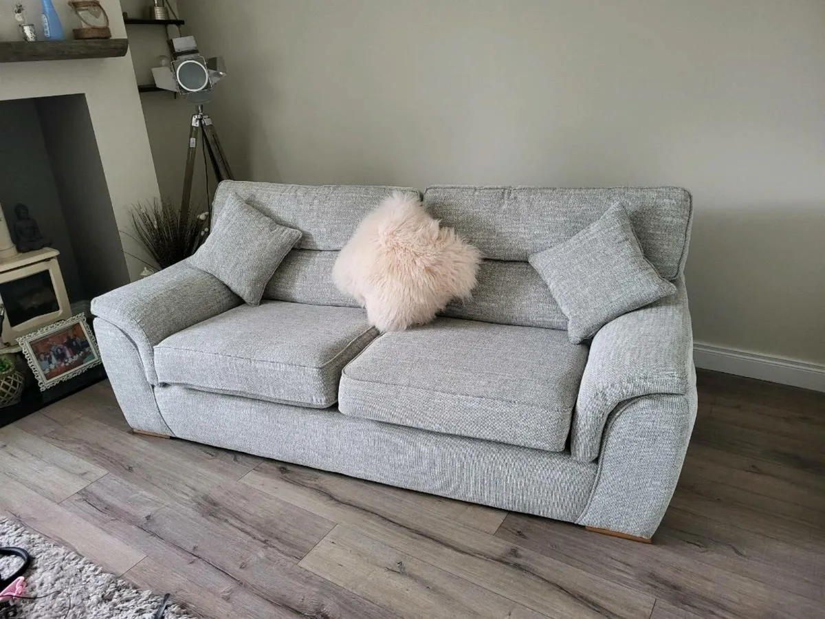 Sofa - Image 3