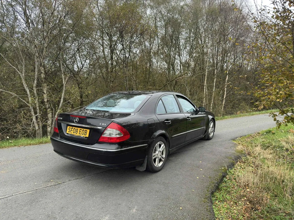 Mercedes e220 - Image 2