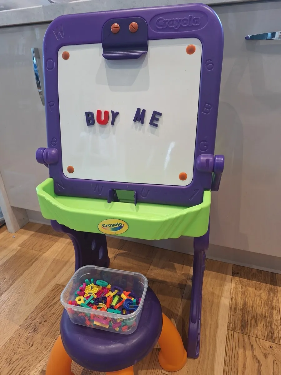 Crayola Table - Image 1