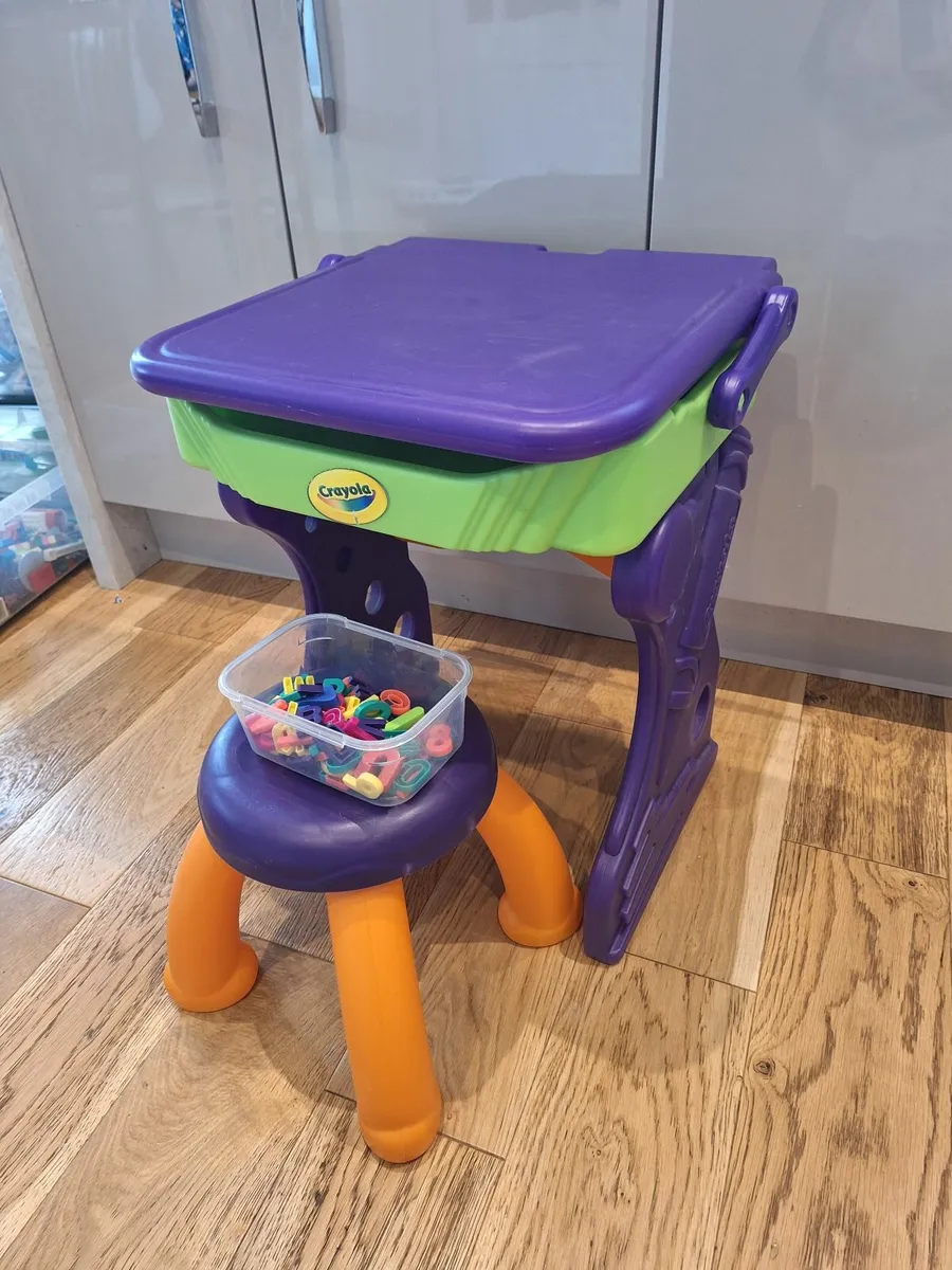 Crayola Table - Image 2