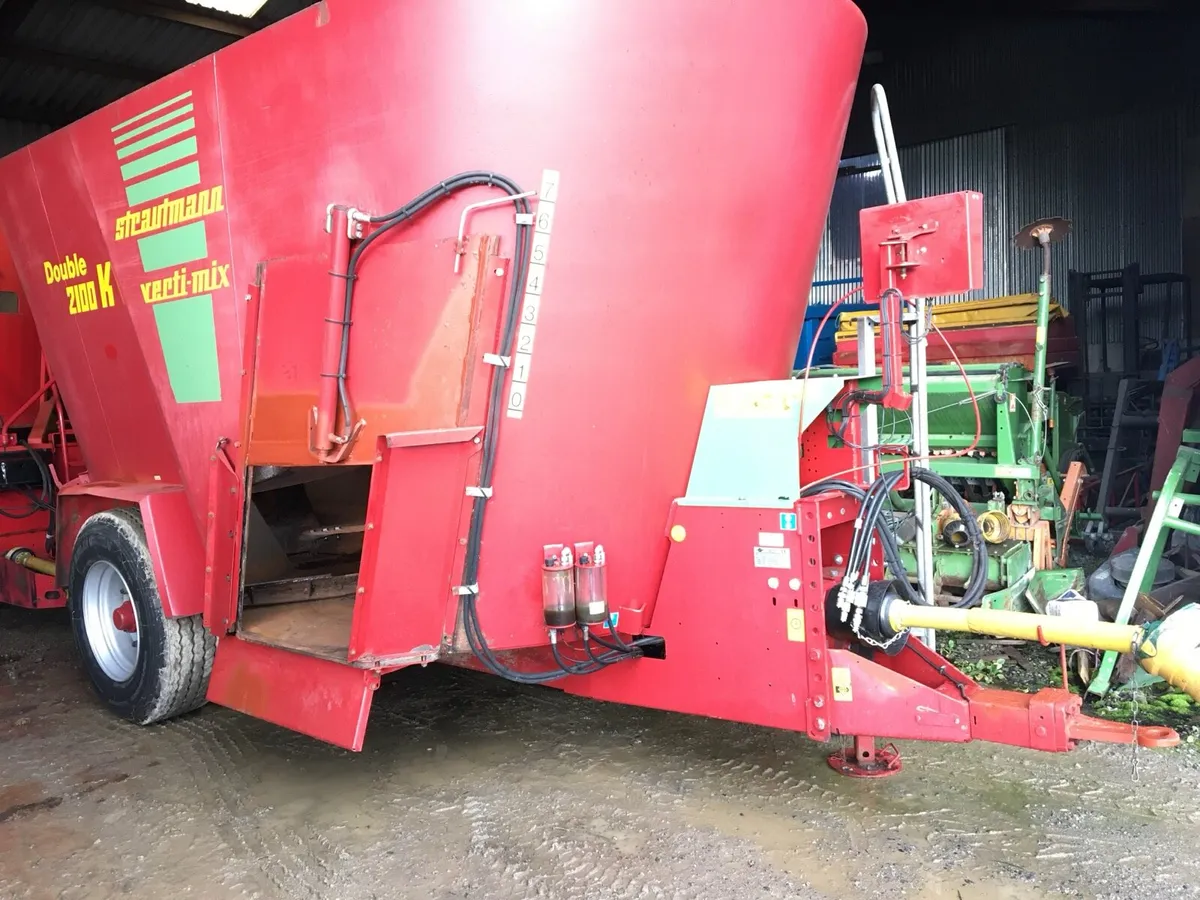 Strautmann 21cu twin tub feeder - Image 2