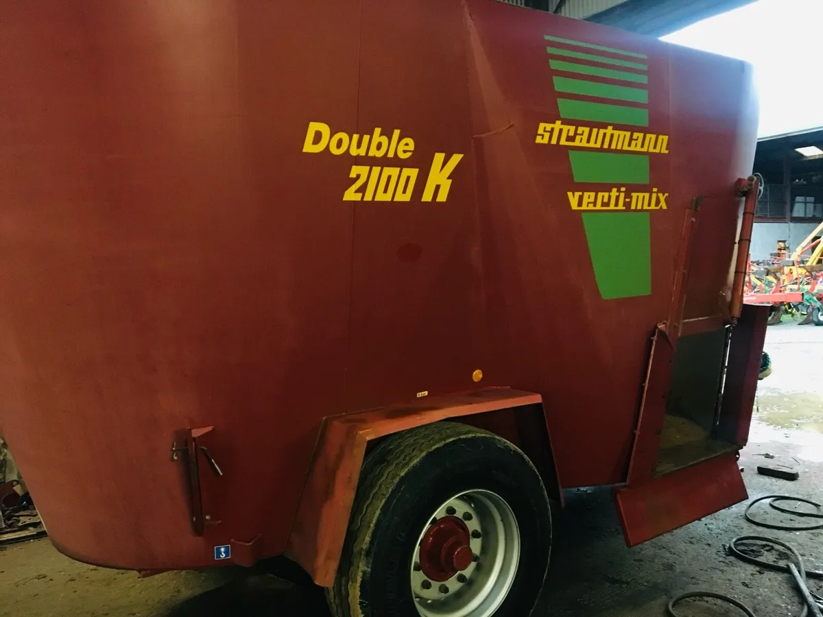 Strautmann 21cu twin tub feeder - Image 3