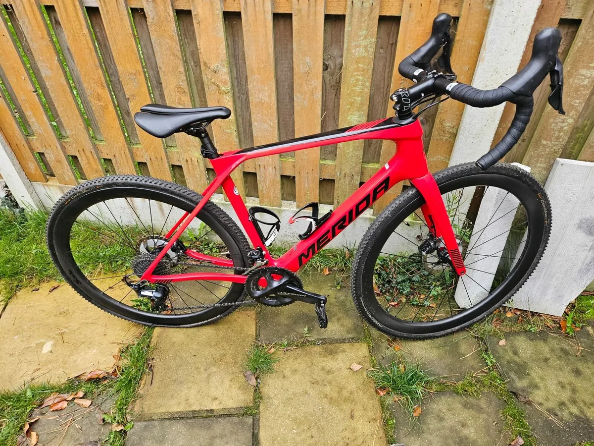 Race bike - Image 1
