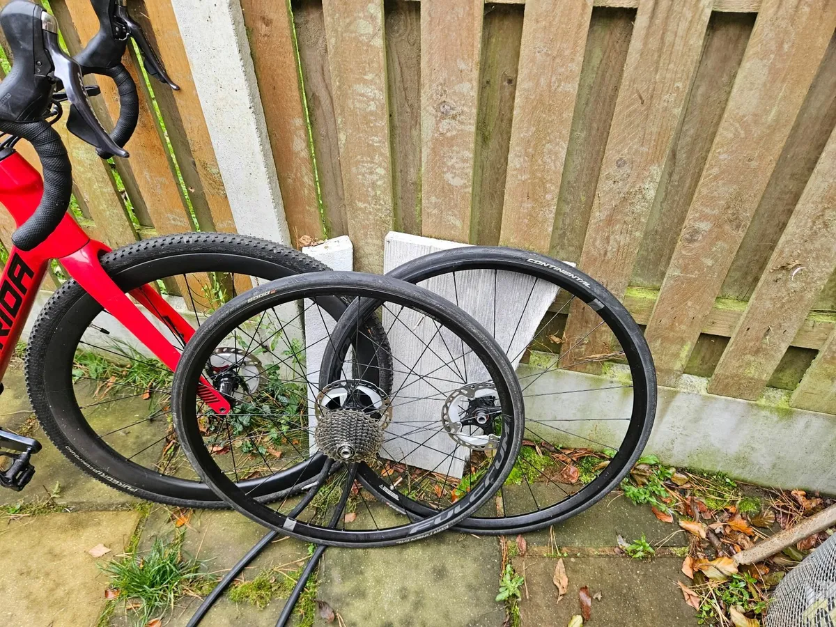 Race bike - Image 3