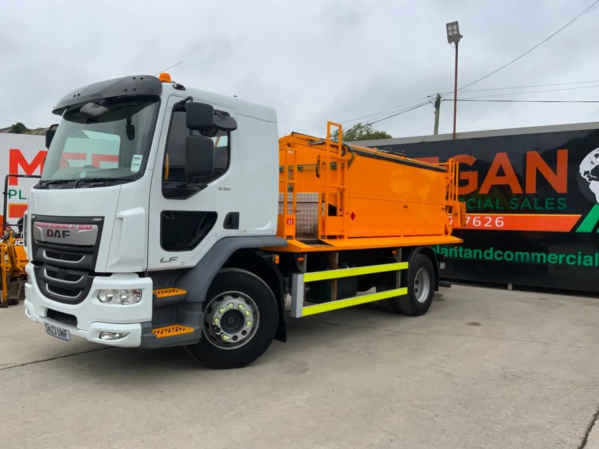 DAF LF Twin Chamber Auger Drive HOT Box. - Image 1