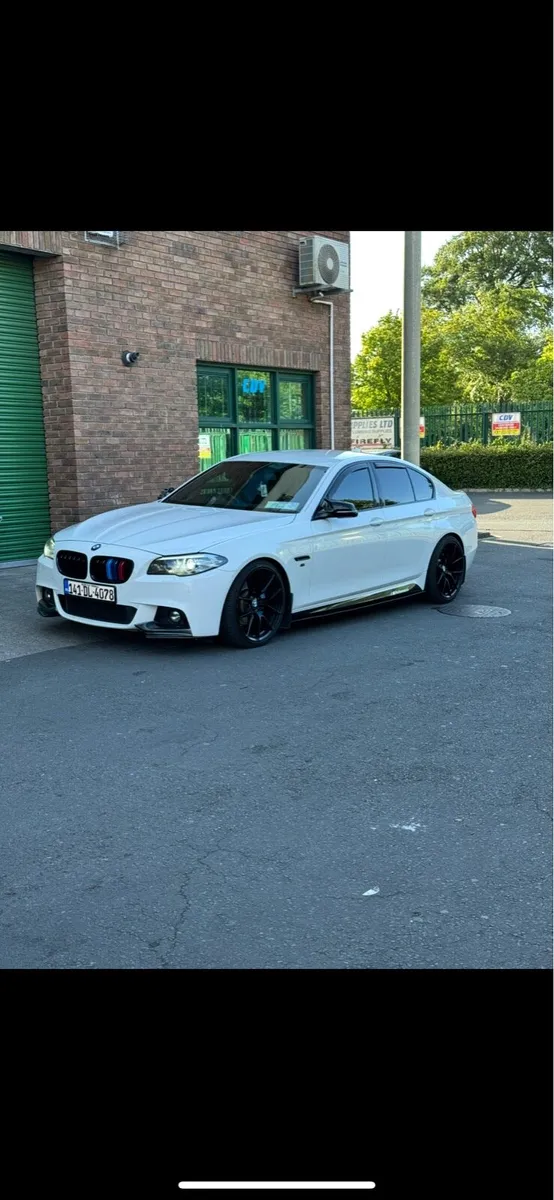 BMW 520d - Image 1
