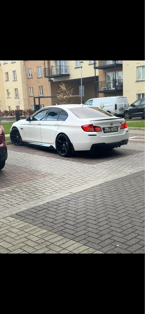 BMW 520d - Image 2