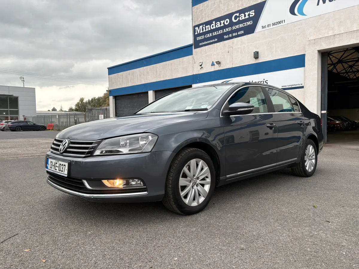 Volkswagen Passat 2013//DIESEL//LOW MILEAGE - Image 2