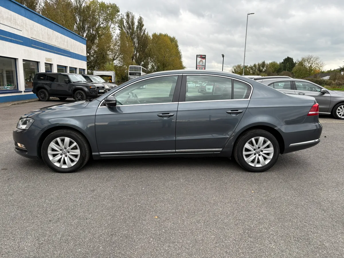 Volkswagen Passat 2013//DIESEL//LOW MILEAGE - Image 4