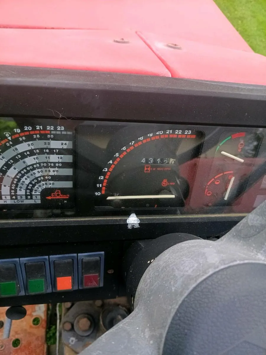 Massey Ferguson - Image 2