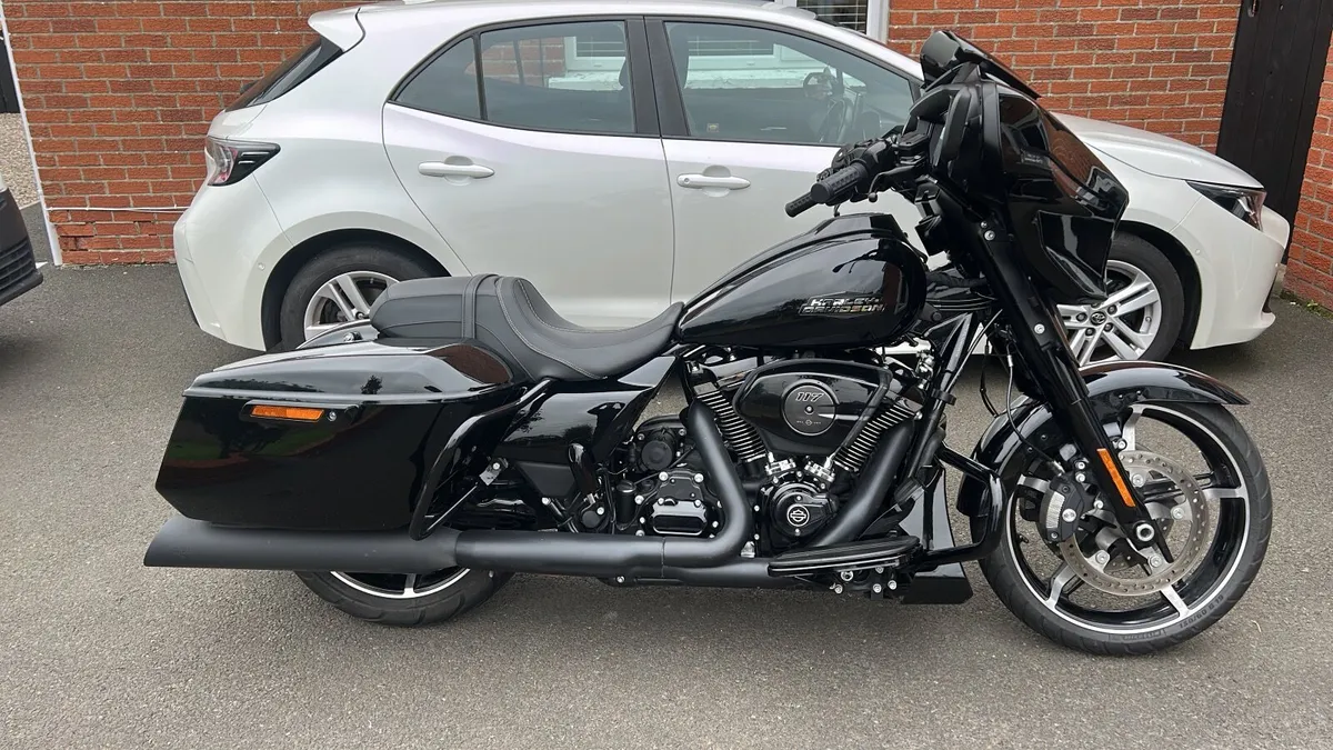 2024 harley davidson street glide - Image 1