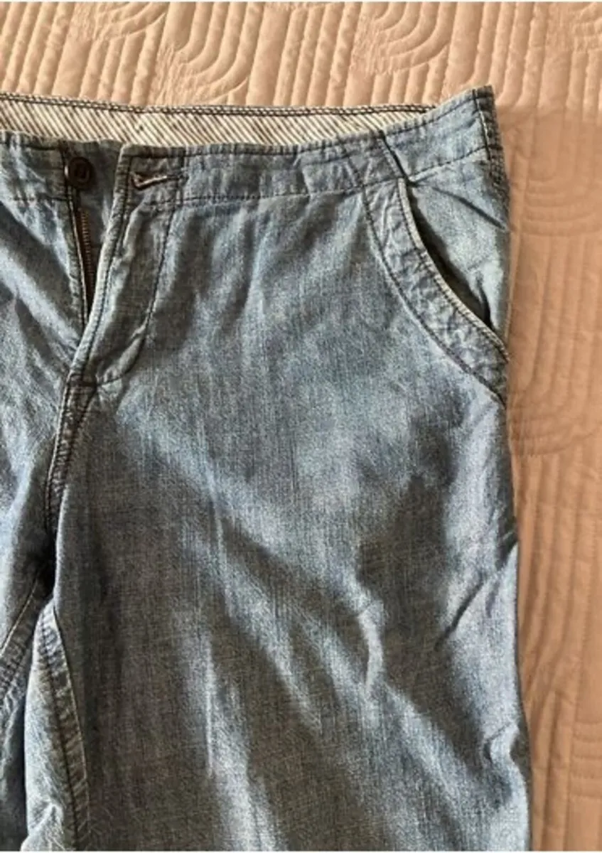 M&S Three Quarter length trousers Size 14 - Image 4