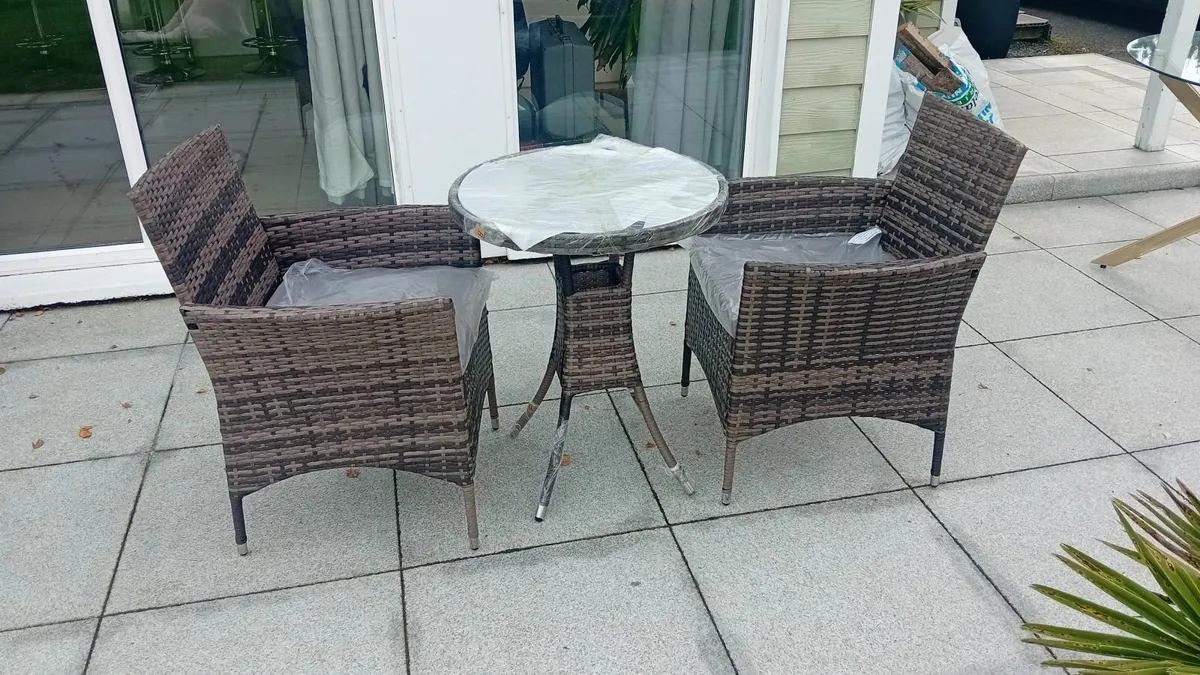 New ratan 3 peice garden/patio set - Image 1
