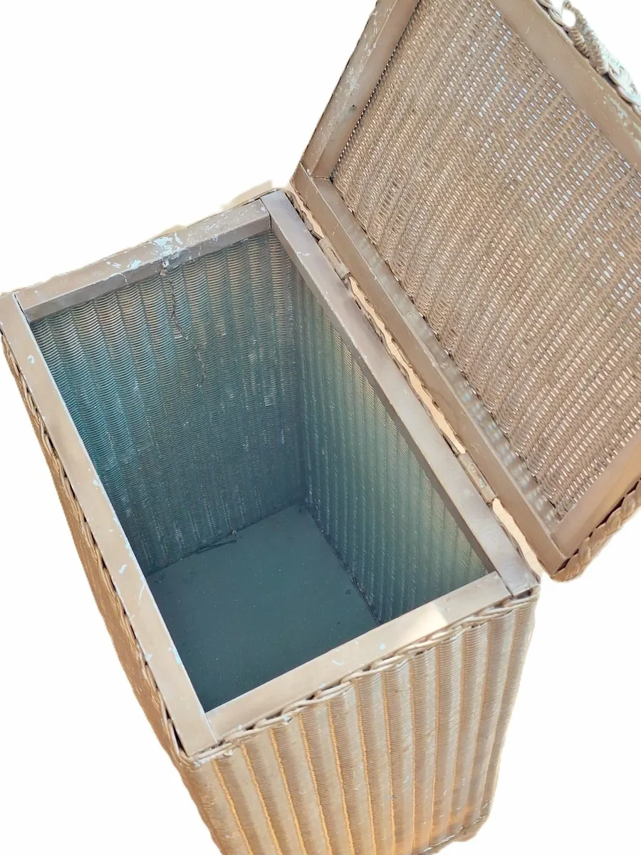 Vintage Lloyd Loom Lusty Linen Basket - Image 3