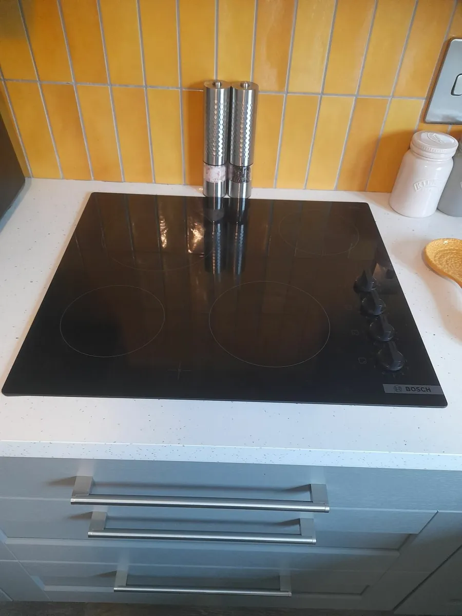 Hob electric bosch - Image 1