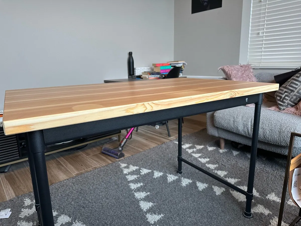 Desk - Image 1