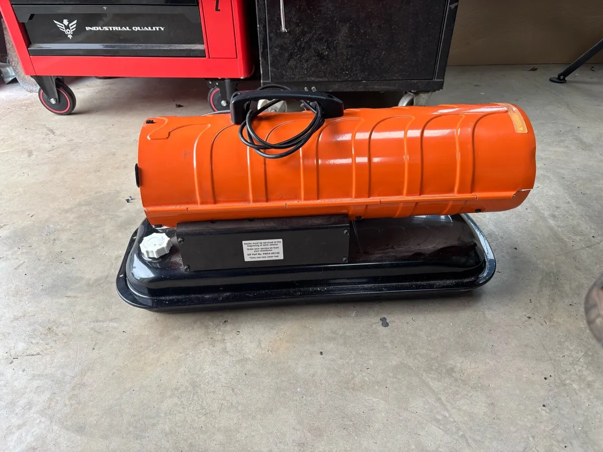 Space heater - Image 1