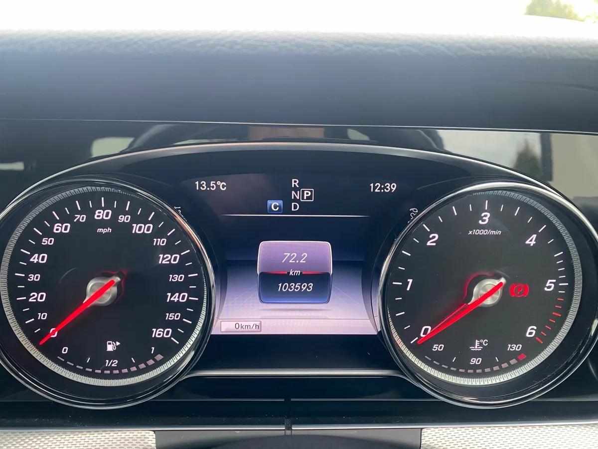 Mercedes-Benz E-Class 2018 - Image 2