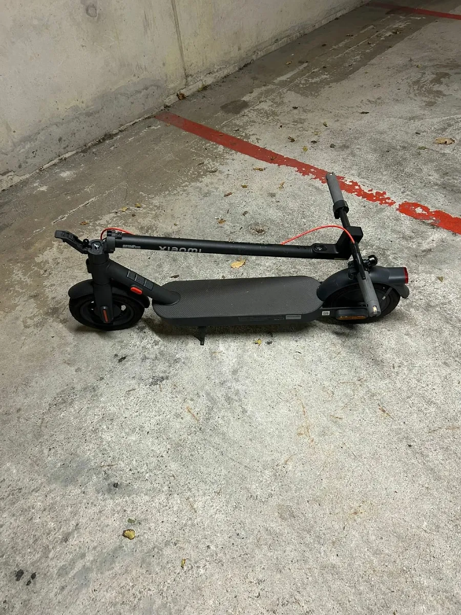 Almost new e-scooter - Image 3